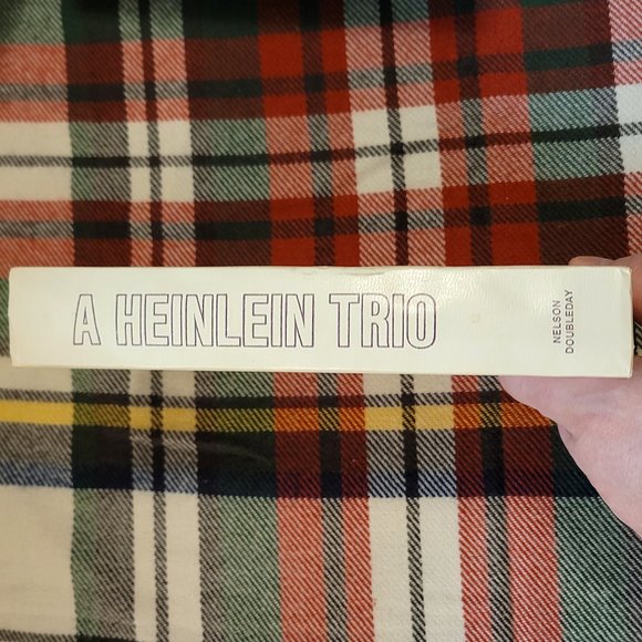 Heinlein 2-BOOK BUNDLE: Stranger In A Strange Land + A Heinlein Trio, hardcovers - Picture 8 of 14